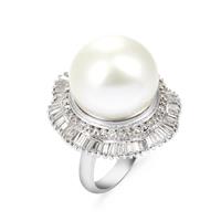 White South Sea Pearl and Diamond Ring