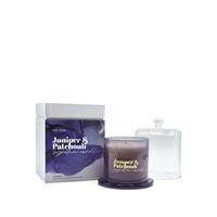 Gem Auras Signature Candle with Juniper & Patchouli Fragrance and White Jade ATGW 30cts.
